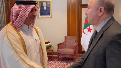 صورة الوزير الأول يستقبل سفير دولة قطر