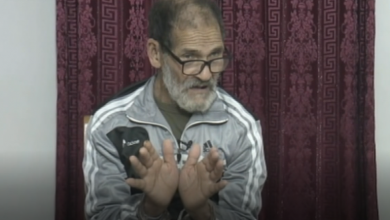 صورة لسلوس مداني “أبو حيان” مفتي الجماعات الإرهابية: تبت من العمل المسلح وأدعو المسلحين إلى المبادرة وترك العمل المسلح