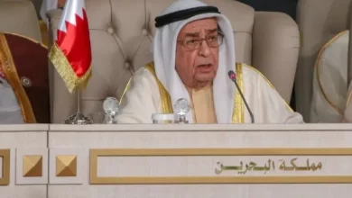 صورة الوزير الأول يستقبل ممثل مملكة البحرين