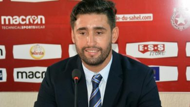صورة نجم “نسور قرطاج” السابق ينبهر من الملاعب الجديدة