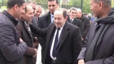 صورة وزير التربية يحل بباتنة للإطمئنان على صحة الأستاذة “ريحانة”