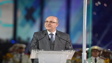 صورة الوزير الأول: “عام جديد تستقبله الجزائر الجديدة.. فلنتكاتف لإتمام برنامج الرئيس تبون”