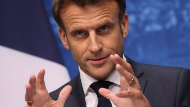 صورة ماكرون:”لن أعتذر للجزائريين !!”