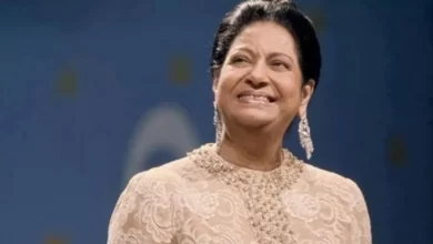 صورة مجلة امريكية تصنف كوكب الشرق أم كلثوم في مرتبة أفضل من مايكل جاكسون وريانا وبوب مارلي