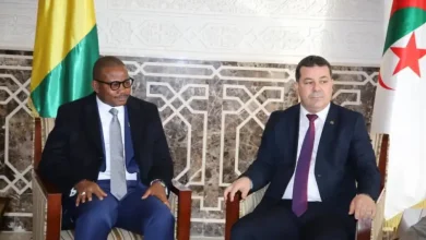 صورة وصول رئيس المجلس الوطني الانتقالي لجمهورية غينيا إلى الجزائر