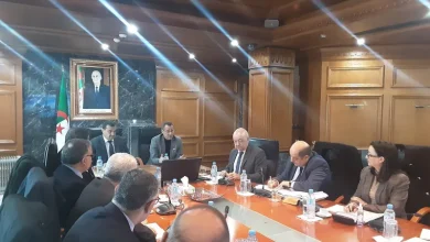 صورة اجتماع تنسيقي حول مشاريع الفوسفات المدمج ومنجم غار جبيلات