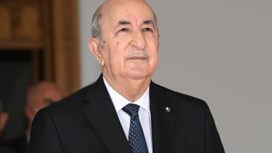صورة الرئيس تبون يهنئ أفراد الأسلاك الأمنية وعمال قطاع الصحة