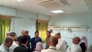 صورة خطير جدا..امام مسجد بتلمسان يتعرض لطعنة خنجر بعد الصلاة وصحته في حالة حرجة