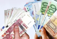 صورة سعر صرف 100 أورو مقابل الدينار في البنك وفي “السكوار”