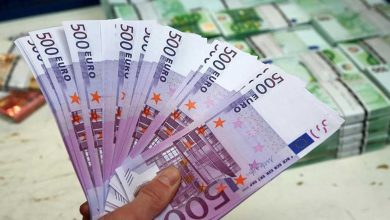 صورة هذا سعر صرف 100 أورو مقابل الدينار في “السكوار” وفي البنك اليوم