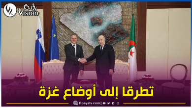 صورة التوقيع على عدة إتفاقيات بين رئيس الجمهورية والوزير الأول السلوفيني