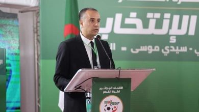 صورة بعد إنسحاب منافسه التونسي.. المجال مفتوح أمام صادي للفوز بعضوية “الكاف”